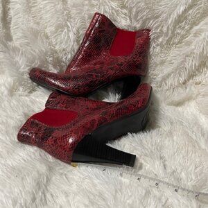 Beautiful Ankle Booties Size 7 Red animal Print 31/2'' Heels